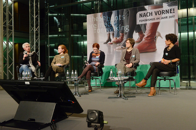 33355671785_587c93e2ef_z-1